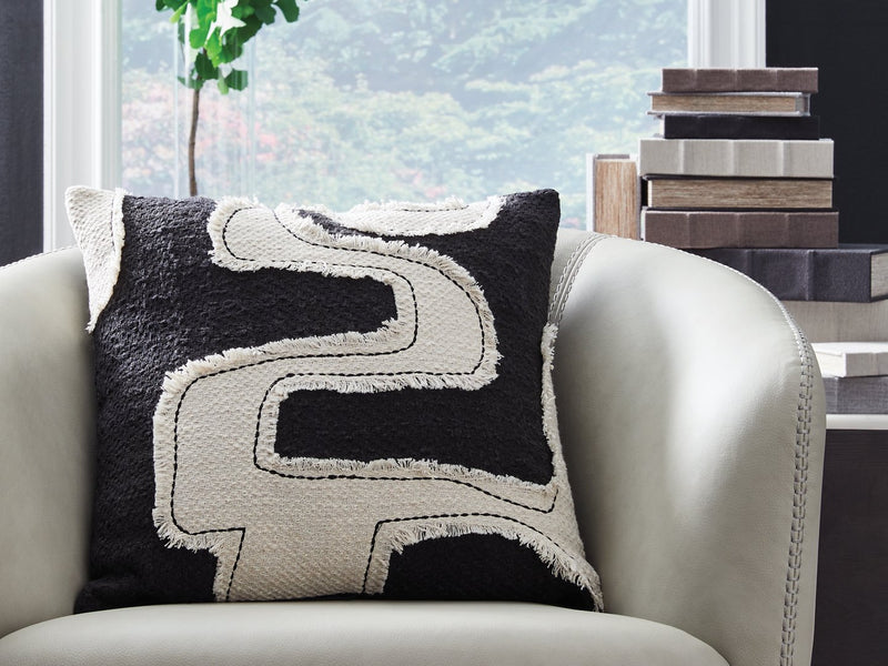 Veerbank Pillow (Set of 4) - Jay's Mattress Plus (NY)