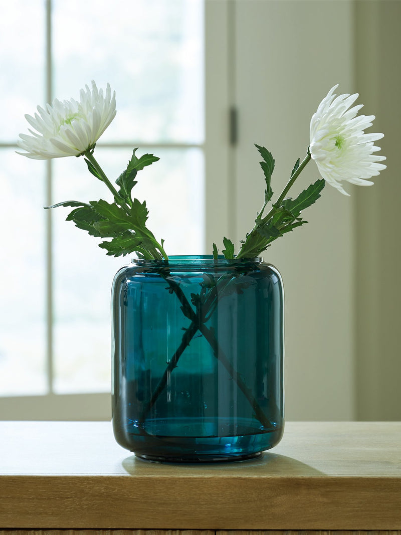 Inisland Vase - Jay's Mattress Plus (NY)