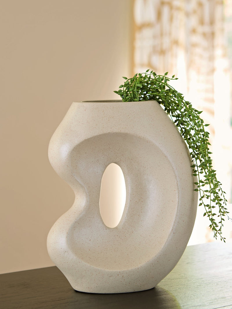 Odion Vase - Jay's Mattress Plus (NY)