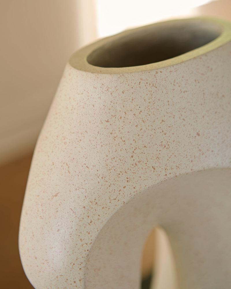 Odion Vase - Jay's Mattress Plus (NY)