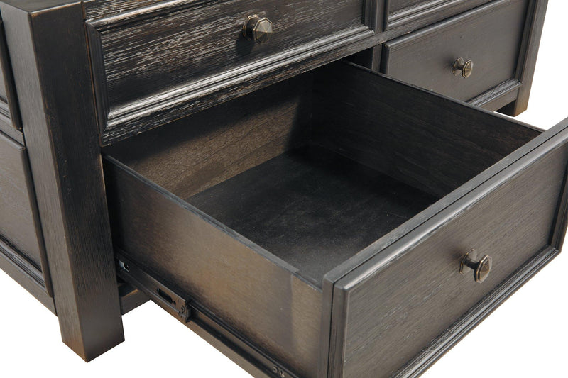 Tyler Creek Table Set - Jay's Mattress Plus (NY)