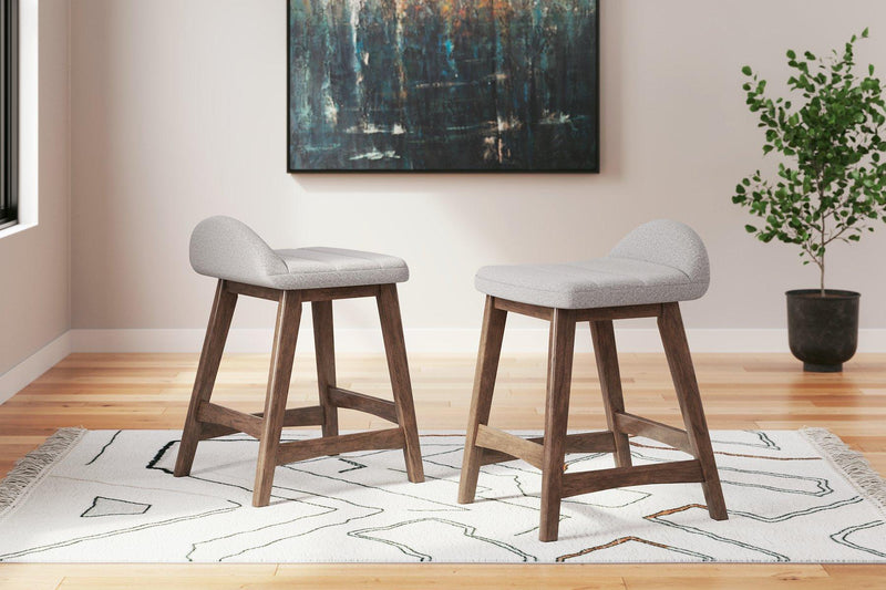 Lyncott Dining Room Set - Jay's Mattress Plus (NY)