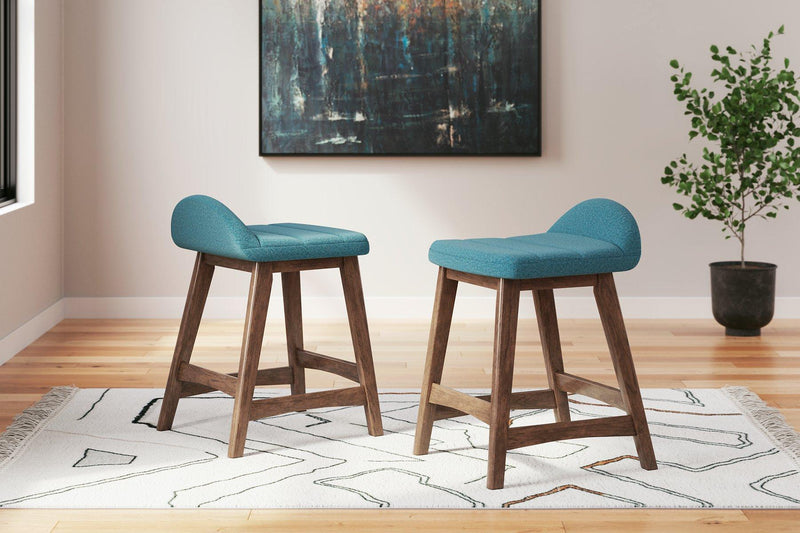 Lyncott Dining Room Set - Jay's Mattress Plus (NY)