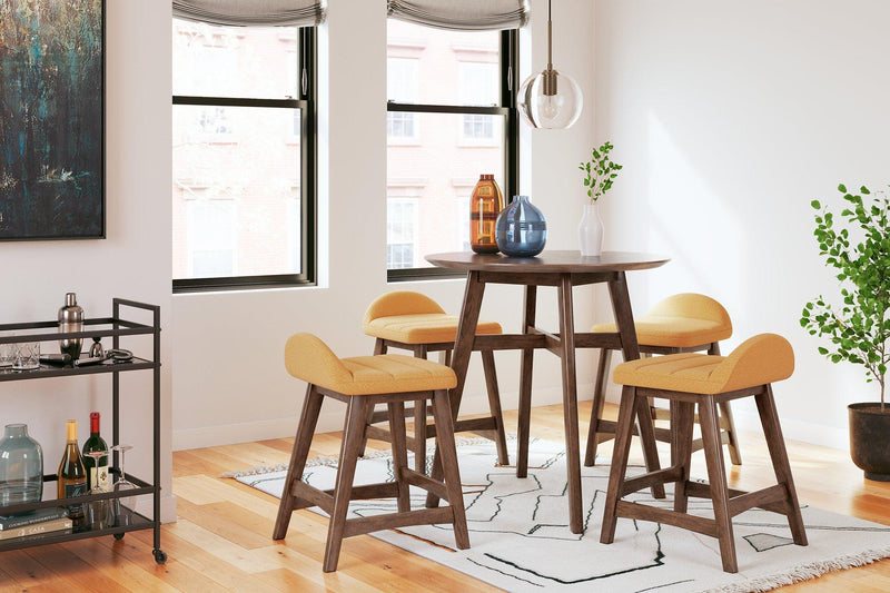 Lyncott Dining Room Set - Jay's Mattress Plus (NY)