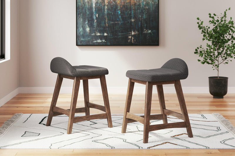 Lyncott Dining Room Set - Jay's Mattress Plus (NY)