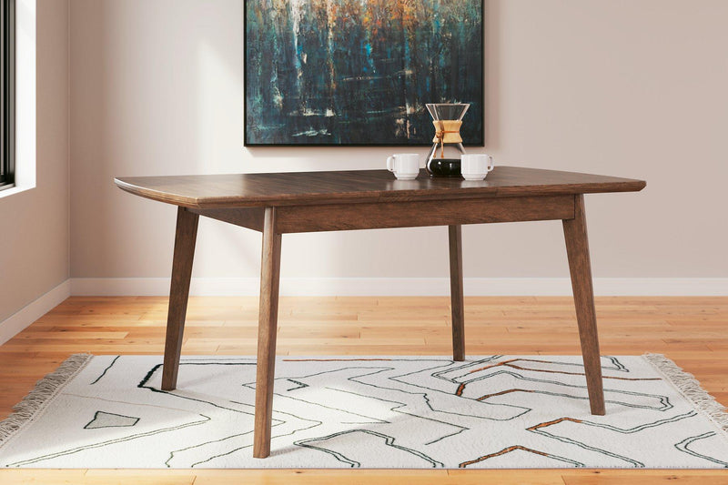 Lyncott Dining Room Set - Jay's Mattress Plus (NY)
