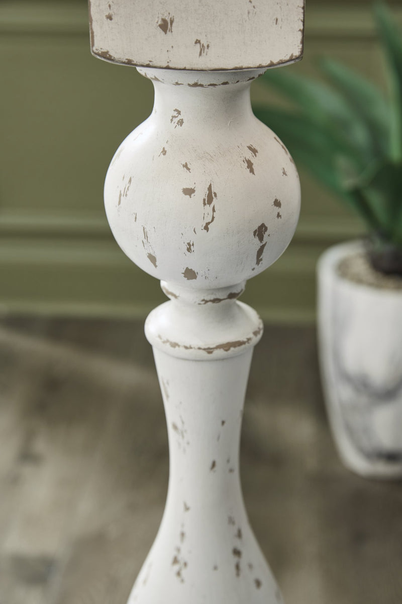 Madsbrook Floor Lamp - Jay's Mattress Plus (NY)