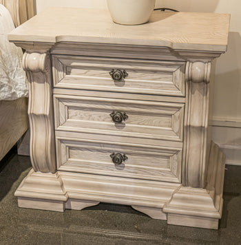 Bruchandi Nightstand - Jay's Mattress Plus (NY)