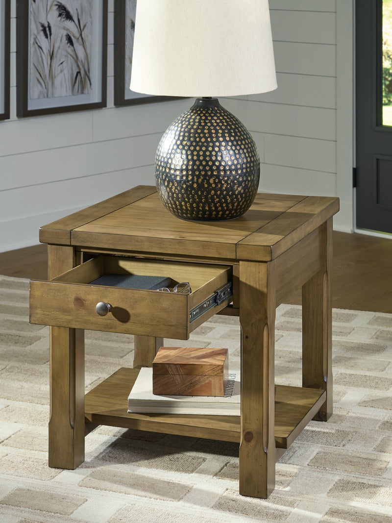 Vandenmore End Table - Jay's Mattress Plus (NY)