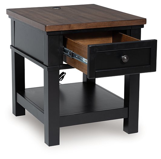 Wildenauer End Table - Jay's Mattress Plus (NY)